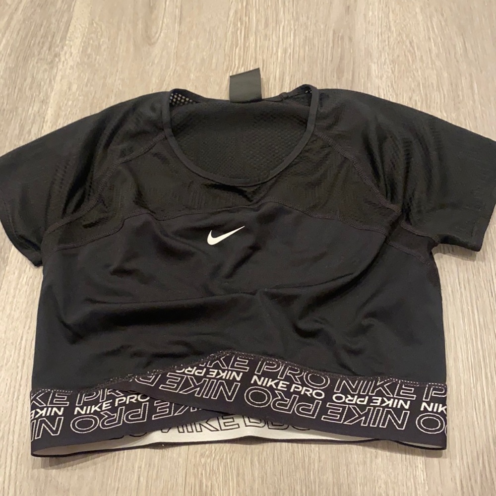Cropped workout top